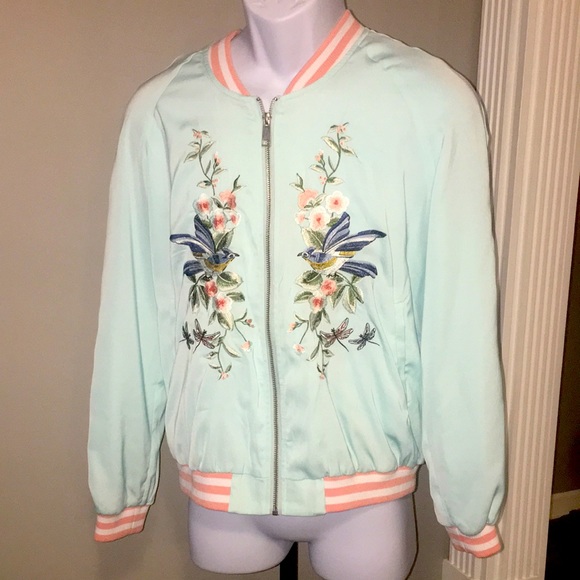 Forever 21 sz M embroidered floral bird jacket - Picture 6 of 7